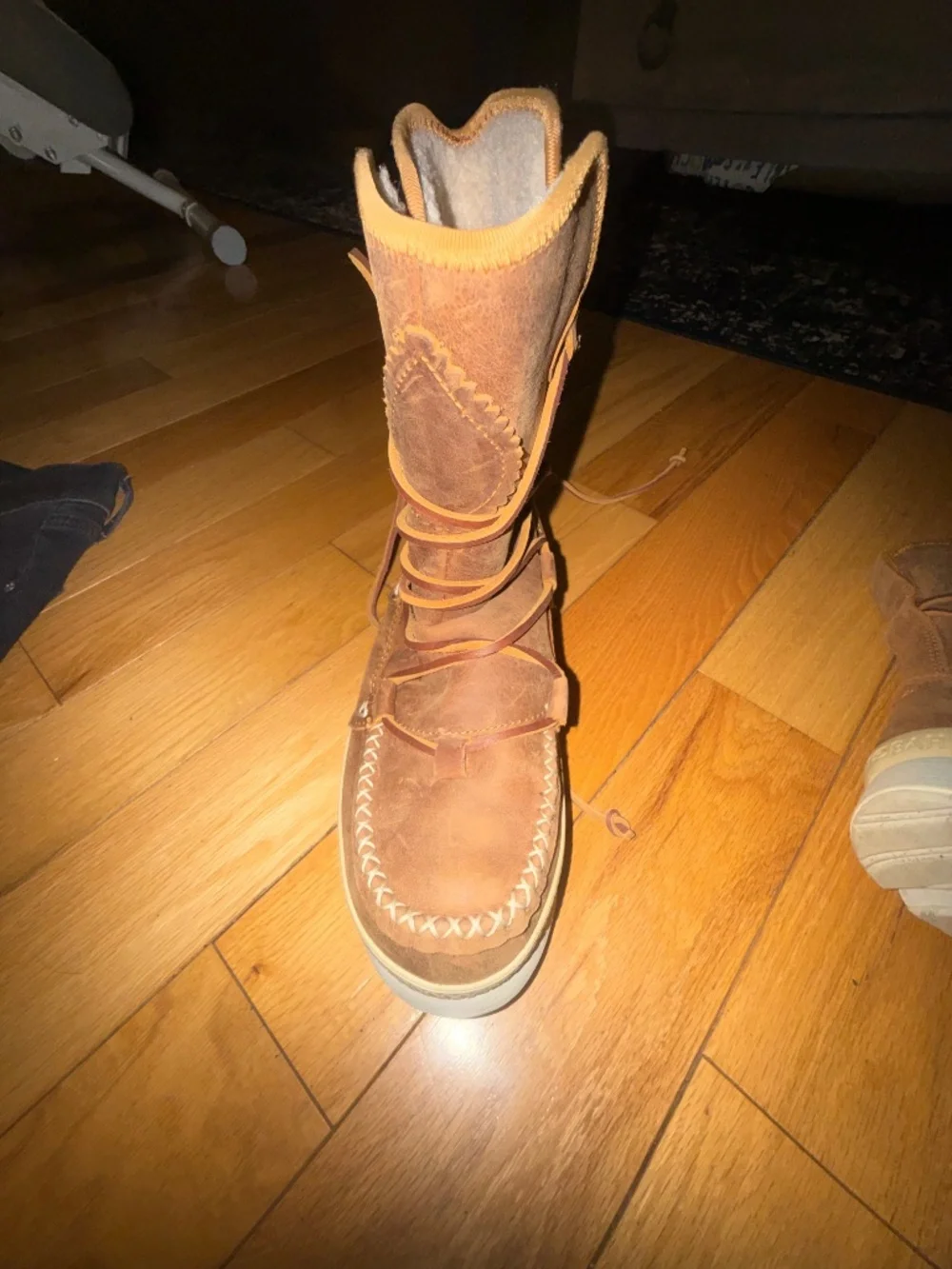 MANITOBAH MUKLUKS women's waterproof pacific half winter boot in oak/chene